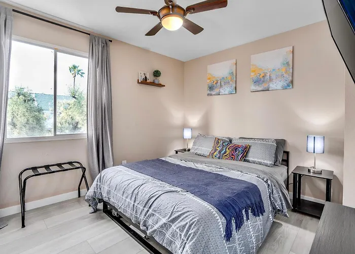 Dom wakacyjny New Pool King Bed Minutes From Old Town Scottsdale