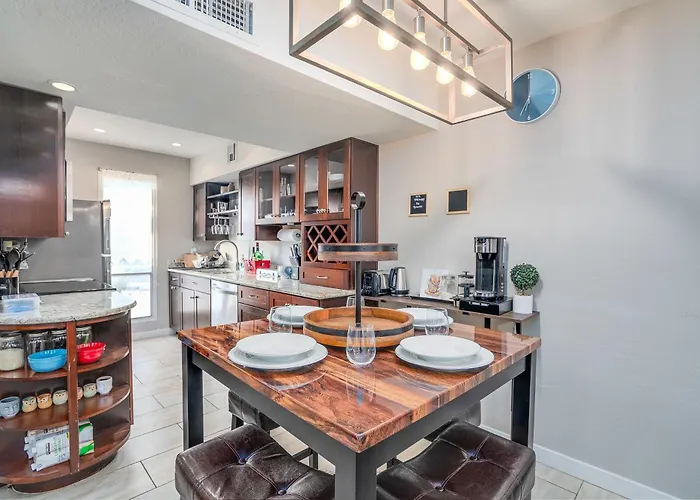 New Pool King Bed Minutes From Old Town Scottsdale